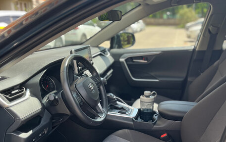 Toyota RAV4, 2020 год, 3 300 000 рублей, 3 фотография