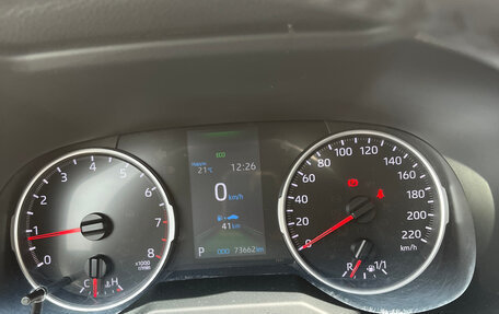 Toyota RAV4, 2020 год, 3 300 000 рублей, 4 фотография