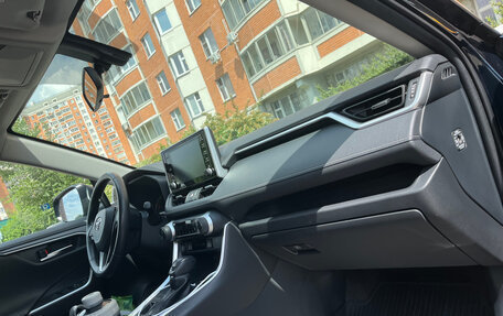 Toyota RAV4, 2020 год, 3 300 000 рублей, 11 фотография