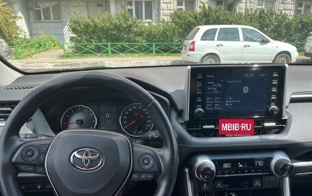 Toyota RAV4, 2020 год, 3 300 000 рублей, 6 фотография
