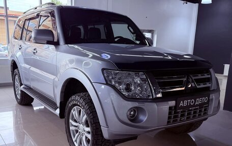 Mitsubishi Pajero IV, 2011 год, 1 923 000 рублей, 3 фотография