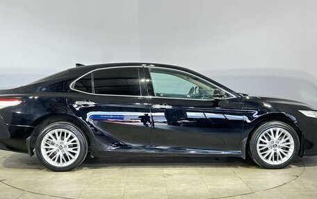 Toyota Camry, 2019 год, 3 050 000 рублей, 6 фотография