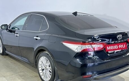 Toyota Camry, 2019 год, 3 050 000 рублей, 7 фотография