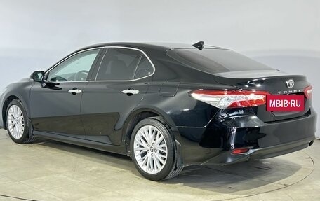 Toyota Camry, 2019 год, 3 050 000 рублей, 13 фотография