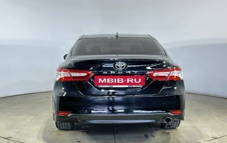 Toyota Camry, 2019 год, 3 050 000 рублей, 10 фотография
