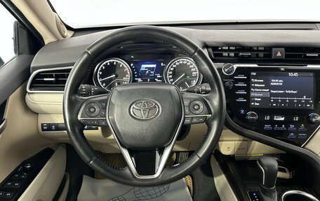 Toyota Camry, 2019 год, 3 050 000 рублей, 21 фотография