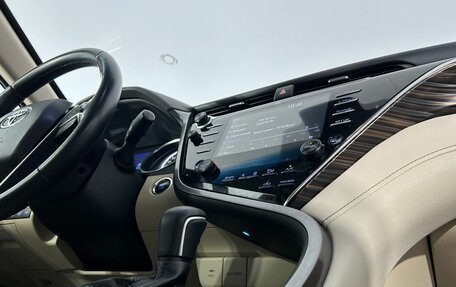 Toyota Camry, 2019 год, 3 050 000 рублей, 28 фотография
