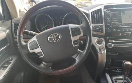 Toyota Land Cruiser 200, 2014 год, 3 600 000 рублей, 8 фотография