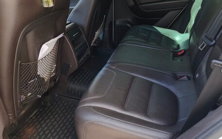 Volkswagen Touareg III, 2012 год, 2 300 000 рублей, 10 фотография