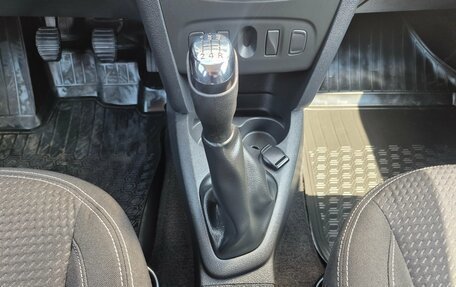 Renault Logan II, 2022 год, 1 079 000 рублей, 16 фотография