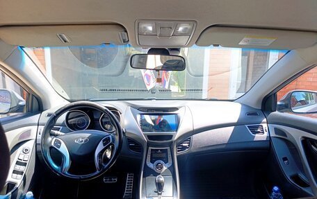 Hyundai Elantra V, 2011 год, 1 000 000 рублей, 4 фотография