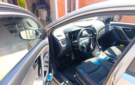 Hyundai Elantra V, 2011 год, 1 000 000 рублей, 5 фотография