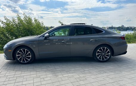 Hyundai Sonata VIII, 2021 год, 3 000 000 рублей, 2 фотография