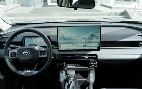 Toyota RAV4, 2026 год, 4 540 000 рублей, 10 фотография