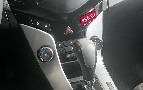 Chevrolet Cruze II, 2011 год, 749 900 рублей, 8 фотография