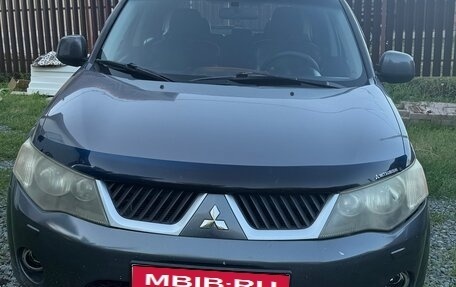 Mitsubishi Outlander III рестайлинг 3, 2007 год, 945 000 рублей, 1 фотография