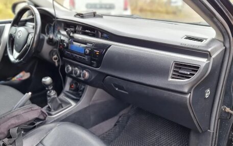 Toyota Corolla, 2013 год, 1 100 000 рублей, 12 фотография