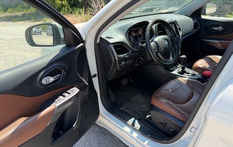 Jeep Cherokee, 2018 год, 2 550 000 рублей, 11 фотография