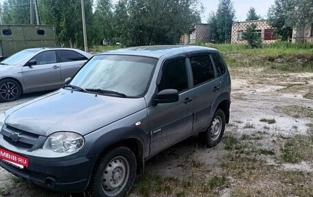 Chevrolet Niva I рестайлинг, 2018 год, 670 000 рублей, 2 фотография