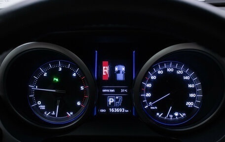 Toyota Land Cruiser Prado 150 рестайлинг 2, 2016 год, 3 270 000 рублей, 13 фотография