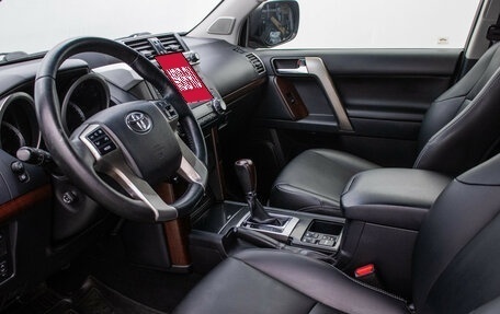Toyota Land Cruiser Prado 150 рестайлинг 2, 2016 год, 3 270 000 рублей, 11 фотография