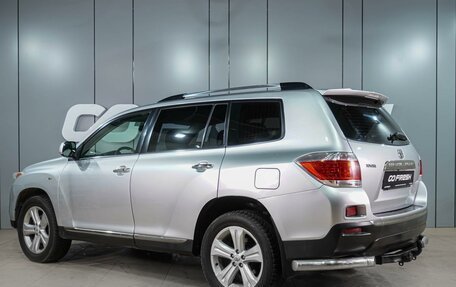Toyota Highlander III, 2011 год, 1 699 000 рублей, 2 фотография