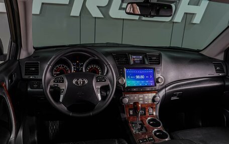 Toyota Highlander III, 2011 год, 1 699 000 рублей, 6 фотография