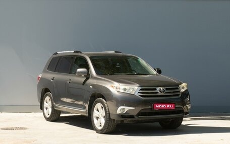Toyota Highlander III, 2011 год, 1 989 000 рублей, 1 фотография