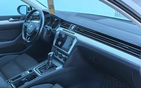 Volkswagen Passat B8 рестайлинг, 2018 год, 1 690 000 рублей, 21 фотография