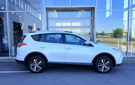 Toyota RAV4, 2018 год, 2 650 000 рублей, 4 фотография