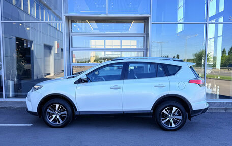 Toyota RAV4, 2018 год, 2 650 000 рублей, 5 фотография