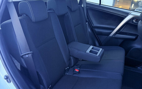 Toyota RAV4, 2018 год, 2 650 000 рублей, 15 фотография