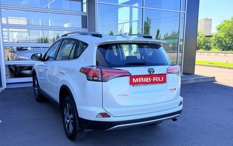 Toyota RAV4, 2018 год, 2 650 000 рублей, 6 фотография