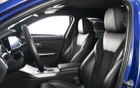 BMW 3 серия, 2019 год, 4 240 000 рублей, 13 фотография
