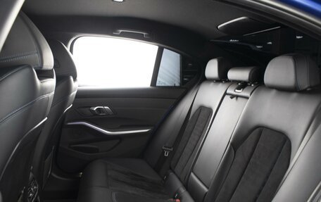 BMW 3 серия, 2019 год, 4 240 000 рублей, 14 фотография