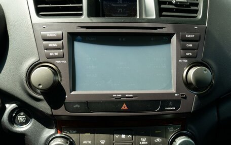 Toyota Highlander III, 2011 год, 1 989 000 рублей, 16 фотография