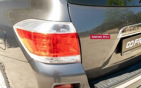 Toyota Highlander III, 2011 год, 1 989 000 рублей, 6 фотография