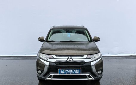 Mitsubishi Outlander III рестайлинг 3, 2019 год, 2 100 000 рублей, 5 фотография