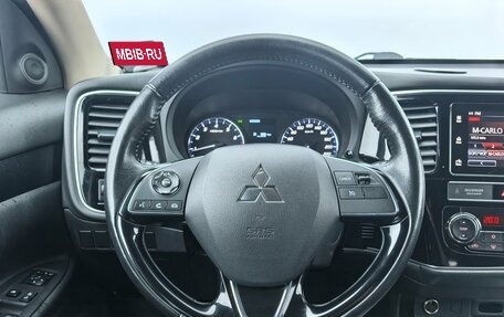 Mitsubishi Outlander III рестайлинг 3, 2019 год, 2 100 000 рублей, 12 фотография