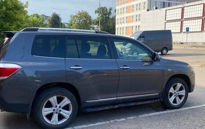 Toyota Highlander III, 2011 год, 1 700 000 рублей, 1 фотография