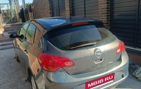 Opel Astra J, 2014 год, 560 000 рублей, 2 фотография