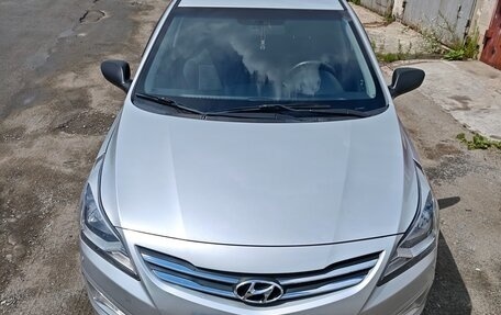 Hyundai Solaris II рестайлинг, 2014 год, 1 070 000 рублей, 2 фотография