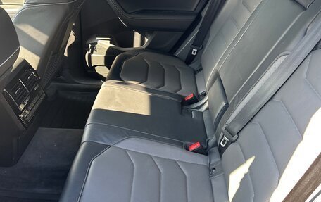 Volkswagen Touareg III, 2022 год, 5 750 000 рублей, 8 фотография
