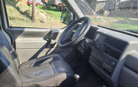 Volkswagen Transporter T4, 1993 год, 350 000 рублей, 4 фотография