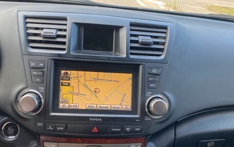 Toyota Highlander III, 2011 год, 1 700 000 рублей, 4 фотография