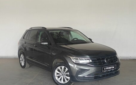 Volkswagen Tiguan II, 2021 год, 2 400 000 рублей, 3 фотография