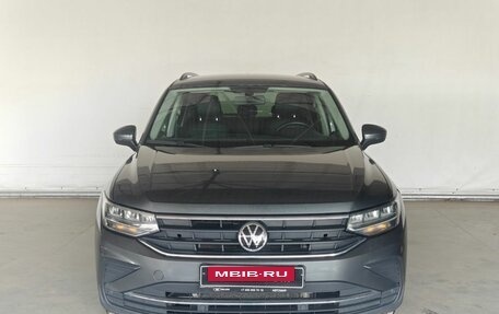 Volkswagen Tiguan II, 2021 год, 2 400 000 рублей, 2 фотография