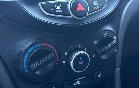 Hyundai Solaris II рестайлинг, 2012 год, 725 000 рублей, 13 фотография