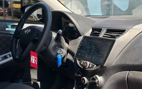 Hyundai Solaris II рестайлинг, 2012 год, 725 000 рублей, 11 фотография