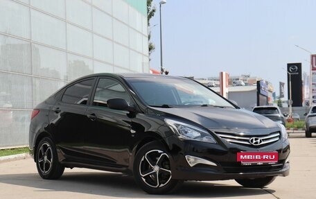 Hyundai Solaris II рестайлинг, 2016 год, 1 000 000 рублей, 3 фотография